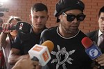 Cuộc sống xa hoa của Ronaldinho sau khi rời nhà tù-2