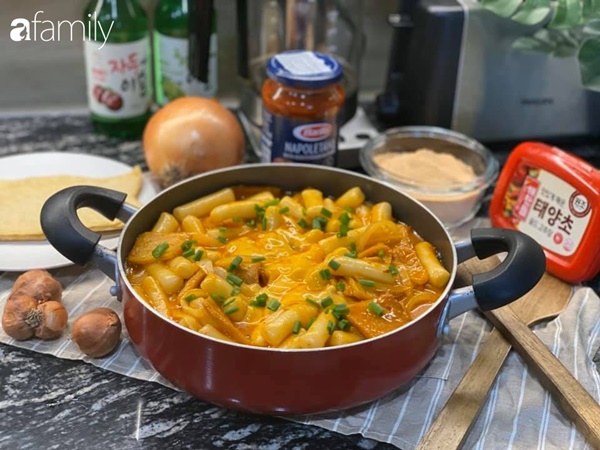 Chị em ở nhà mùa dịch, trình cúng phây càng chuyên nghiệp,&nbsp;bày biện không khác gì nhà hàng-12