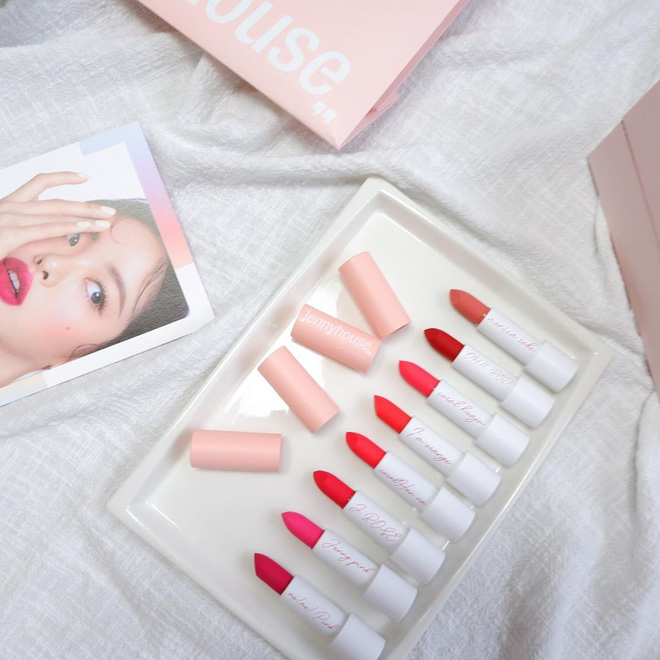 Mang tiếng dùng chung son với chị đẹp Son Ye Jin nhưng cô nàng tiểu tam của Thế Giới Hôn Nhân lại gây thất vọng bởi đôi môi khô tróc vẩy-3