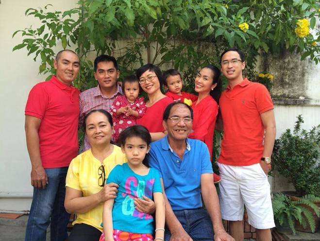 2 con là cháu nội tỷ phú nhưng vẫn được mẹ Tăng Thanh Hà chế đồ cũ làm đồ chơi-7