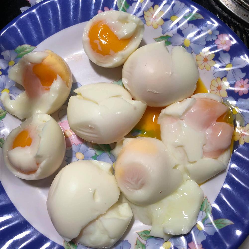 Còn cả chuỗi ngày dài ở nhà tránh dịch, hội chị em vẫn hừng hực khí thế nấu ăn, ngờ đâu kết quả toàn nữ công gia phá-3