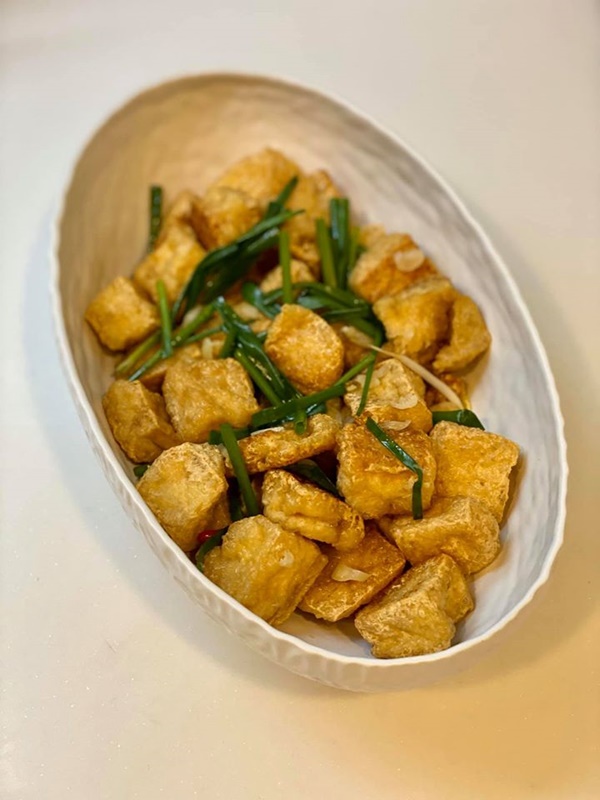 Siêu mẫu Hà Anh ở nhà trổ tài nấu ăn cho chồng con, từ phở đến cá kho đều ngon xuất sắc-4