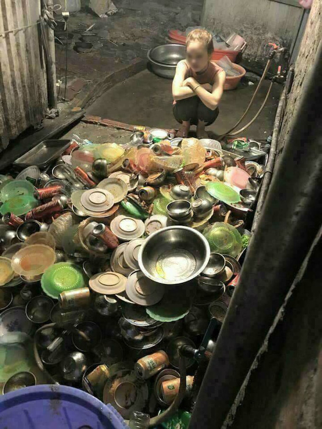 Về ra mắt còn đang ăn dở bát cơm đã bị mẹ người yêu sai: Xuống bếp rửa bát đi cho quen, cô gái có màn đáp trả đanh thép khiến phụ huynh nhà trai ngượng mặt!-2