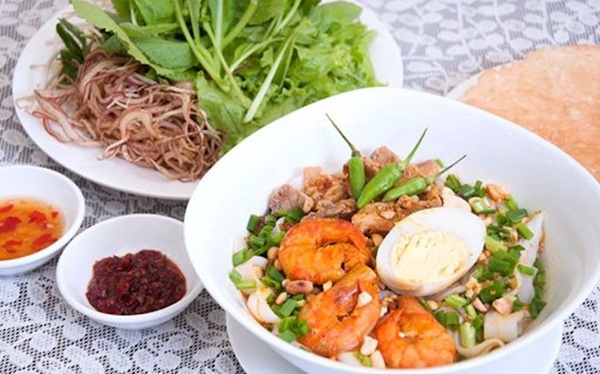 Mẹ đảm học cách nấu mì Quảng chuẩn vị ngon ngọt Miền Trung-6