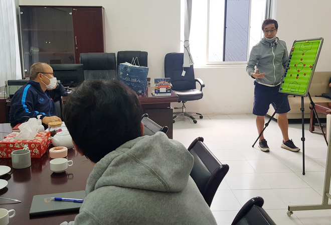 Vì sao HLV Park Hang-seo không bị giảm lương dù doanh thu của cơ quan chủ quản sụt giảm trong mùa dịch?-5