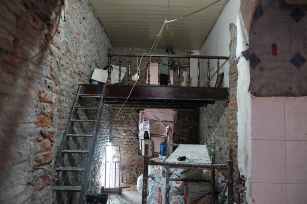 Trai phố cổ lột xác căn nhà trăm tuổi 16m2 thành homestay xinh xắn, nhìn ảnh before mới thấy đáng tiền-1