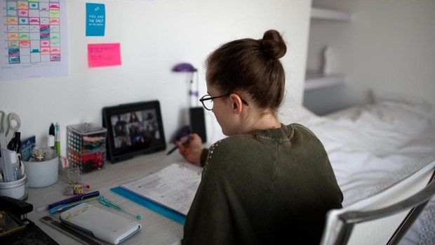 Pháp lần đầu hủy kì thi tốt nghiệp THPT sau 2 thập kỷ để tránh dịch Covid-19-2