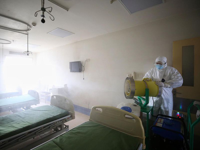 Nhìn lại 100 ngày Covid-19 lộng hành khiến cả thế giới chao đảo, kẻ thù cướp đi sinh mạng của chục ngàn người đến bao giờ mới chịu rút lui?-7