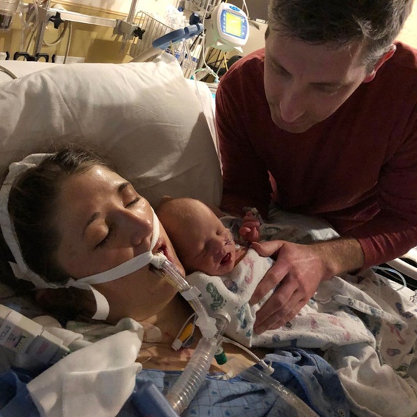 Trải nghiệm vượt cửa tử của những bệnh nhân Covid-19 trong phòng chăm sóc tích cực: Cảm giác giống như... bị chôn sống-4