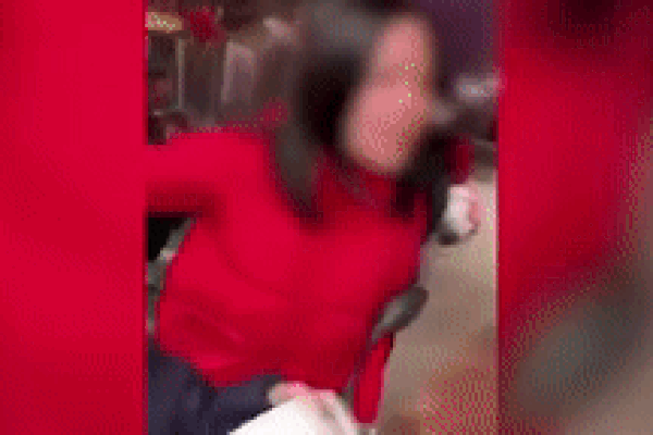 Phó Chủ tịch HĐND huyện văng tục, đập bàn tại chốt kiểm dịch COVID-19-2