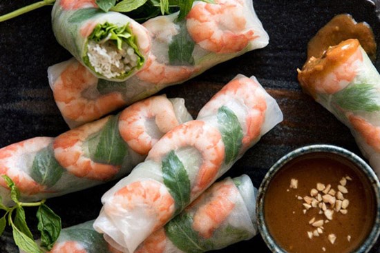 Cách làm gỏi cuốn ngon, nước chấm đúng vị cả nhà đều mê