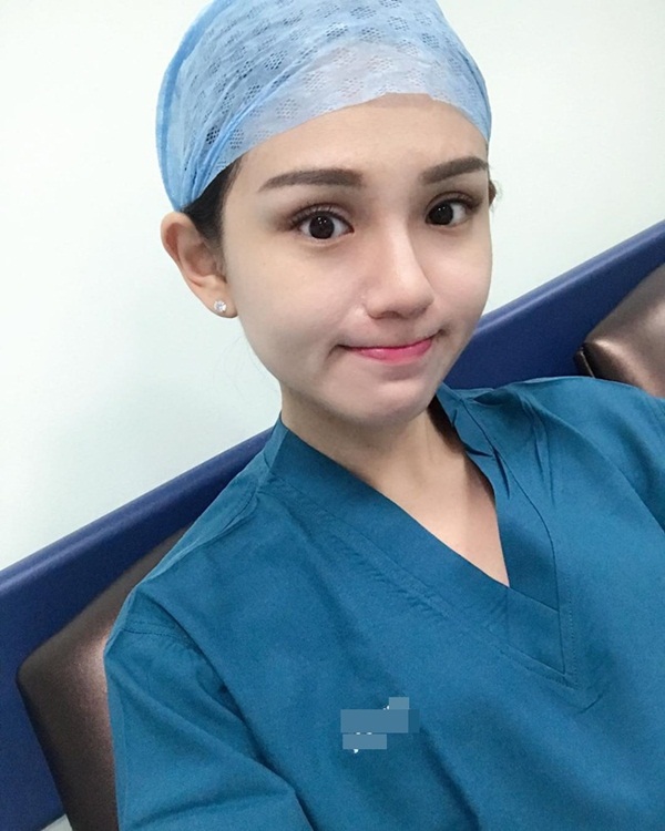 Tháo bỏ khẩu trang, hai nhân viên y tế được chú ý vì quá xinh đẹp-2