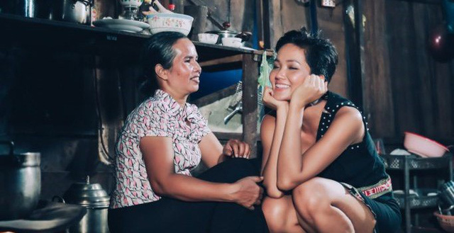 H’Hen Niê: Mẹ đồng ý quan hệ của tôi với bạn trai-3