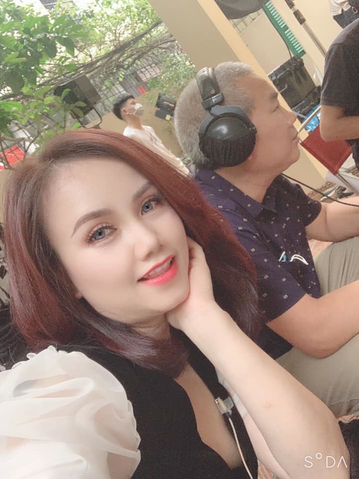 Cô Xuyến Hoàng Yến nói gì khi bị nghi đại phẫu khuôn mặt?-3