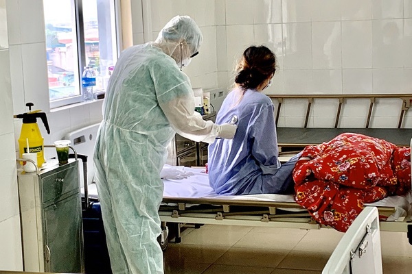 Thêm một bệnh nhân ở Quảng Ninh có kết quả xét nghiệm dương tính sau khi âm tính-1