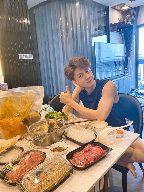 Hé lộ 1 số góc trong căn hộ tiền tỉ của ca sĩ Ngô Kiến Huy-4