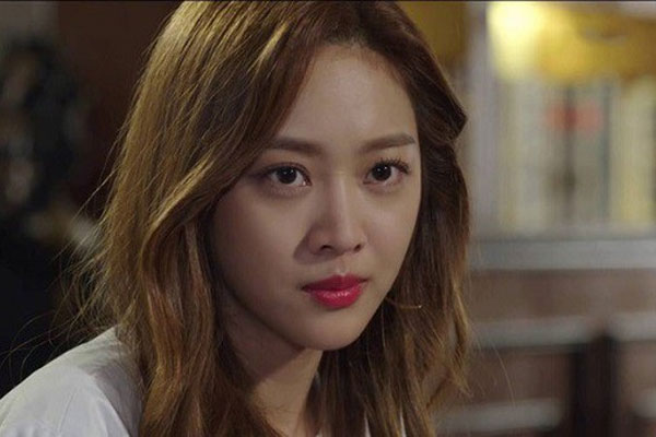 Đầu tư tiền tỷ tổ chức đám cưới ở khách sạn hạng sang, ai ngờ phút trao nhẫn cưới chú rể lại tái mặt nghe tiếng gọi phía sau-3