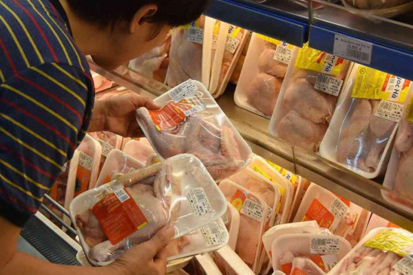 Cảnh buôn bán thò thụt trong lệnh cách ly xã hội-13