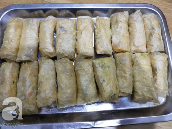 Ăn cơm mãi cũng chán, đổi món bữa tối với bún nem thơm nức giòn rụm thôi!-4