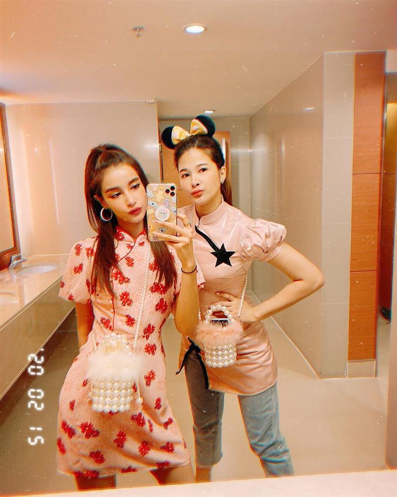 Nhan sắc và style của nữ diễn viên bóc phốt Huyền Baby: Dù cùng tuổi mà đẹp thần sầu, lấn át cả hot mom Việt-13