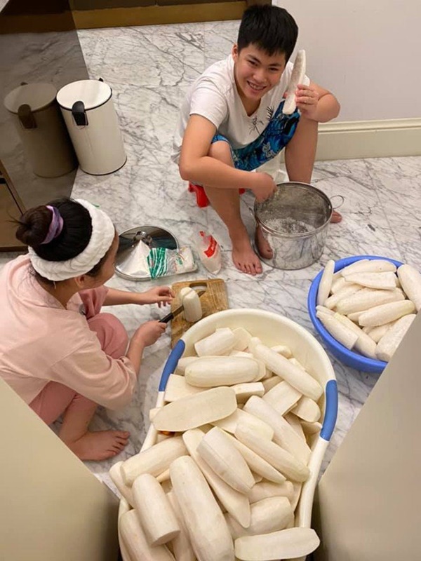 Kín tiếng bao năm, Hoa hậu Nguyễn Thị Huyền giờ chăm khoe tài nấu ăn cho cả đàn con-21