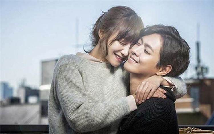 6 hành động trên giường chứng tỏ chồng yêu bạn vô cùng, bất ngờ nhất là cái thứ 5-3