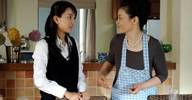 Nặng lời với chị dâu vì nghĩ chị ấy có ý định tranh chấp tài sản, không ngờ chị lại bình thản mở 2 tấm ảnh chụp căn nhà và cuốn sổ đỏ khiến tôi tái mặt-1