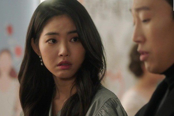 Vừa nhìn thấy bạn trai tôi, con gái khóc thét lên và đòi đuổi anh ra khỏi nhà, khi biết lý do tôi vô cùng phẫn nộ với chị dâu-2