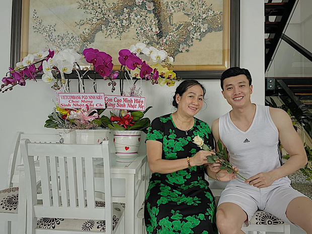 Cao Thái Hà bất ngờ xuất hiện trong tiệc sinh nhật thân mật mẹ Quốc Trường, nhìn là muốn đẩy thuyền rồi!-3