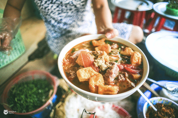 Có hẳn một list bún, phở, bánh cuốn đủ cả vẫn miệt mài ship cho bà con nghỉ dịch ở nhà: muốn ăn gì cũng có nhé!-7