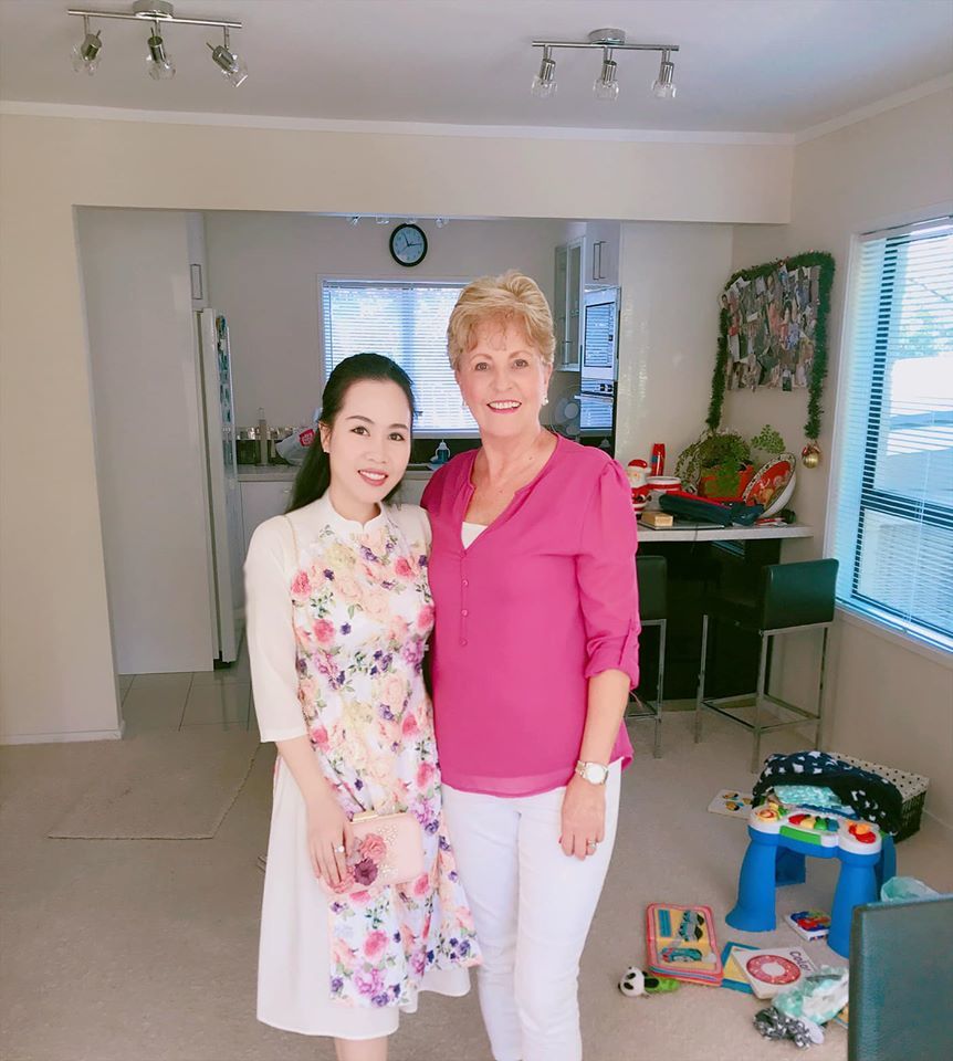 Chuyện tình thú vị Diễn viên lùn nhất Việt Nam với chàng Tây gần 2m-4