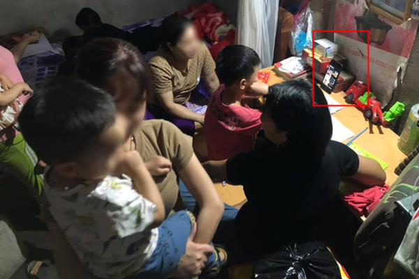 Tâm sự chuyện dạy học online: Phụ huynh đi qua đi lại, quát mắng Sao cô giáo con già và xấu thế?-5