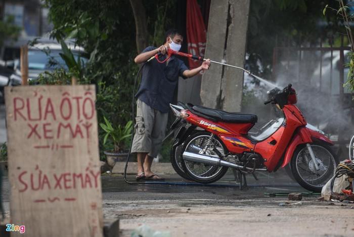 Cảnh buôn bán thò thụt trong lệnh cách ly xã hội-5