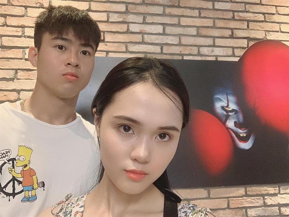 Vợ Duy Mạnh là tiểu thư nhà giàu nhưng skincare siêu đơn giản chỉ với 2 món để da căng bóng như gái Hàn-5