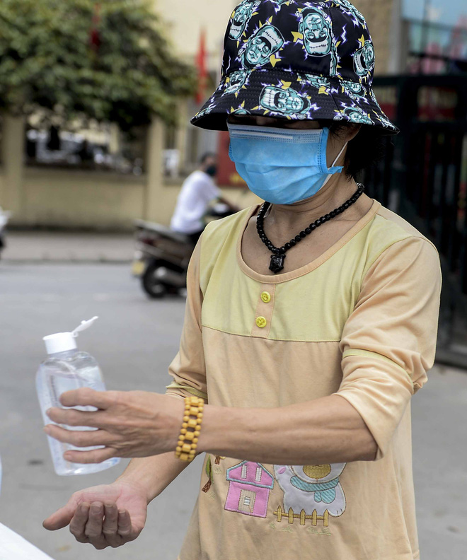 Hà Nội lần đầu tiên xuất hiện máy ATM gạo miễn phí cho người nghèo-9