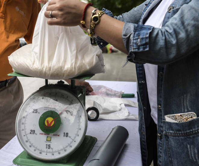 Hà Nội lần đầu tiên xuất hiện máy ATM gạo miễn phí cho người nghèo-14