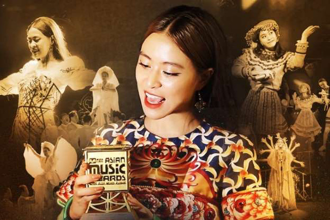 Hoàng Thuỳ Linh hiếm hoi hé lộ không gian hoành tráng trong căn hộ mới, góc trưng bày giải thưởng gây choáng nhất!-3