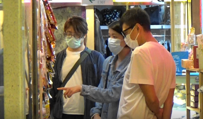 Ngọc nữ số 1 Hong Kong quyết không sinh con để giữ dáng gợi cảm, vẫn bị chồng phản bội 8 lần-9