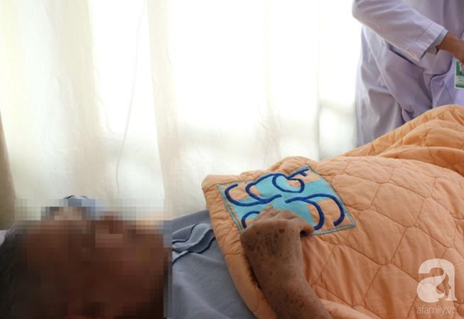 Trị đau lưng bằng cách lấy máu theo lời xúi dại của hàng xóm, người đàn ông 45 tuổi bị liệt cả 2 chân-1