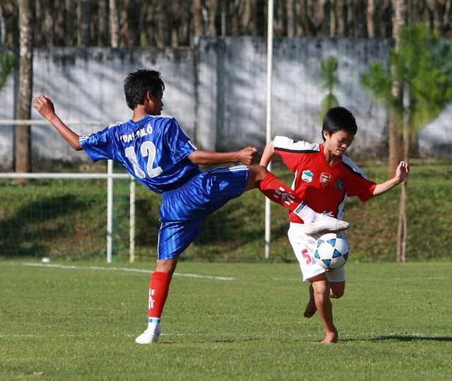 Cầu thủ duy nhất ở Việt Nam đủ sức chơi bóng ở châu Âu”- chàng chiến binh với nỗi đau mang nhầm thể xác-2