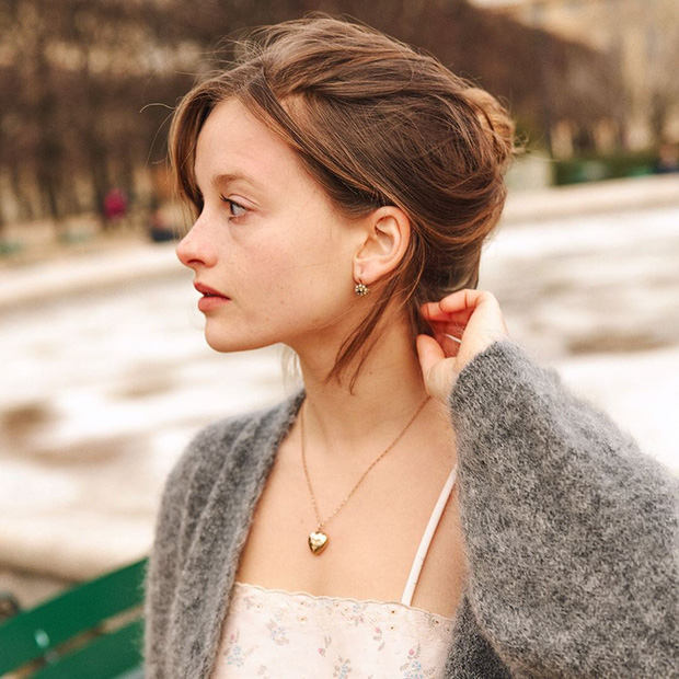 Phụ nữ Pháp có 3 cách buộc tóc để diện mạo luôn tươi mới và toát lên vẻ tao nhã, sang trọng-13