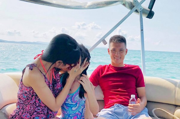 Công Vinh đòi đuổi Thủy Tiên ra khỏi nhà nhưng không ngờ con gái lại phản bác mạnh mẽ thế này-1