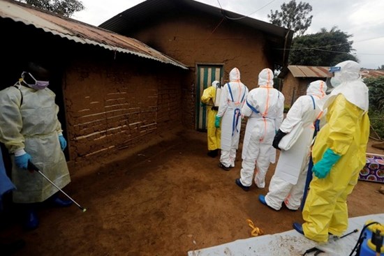 Ca nhiễm Ebola tái xuất hiện vài ngày trước khi WHO công bố hết dịch