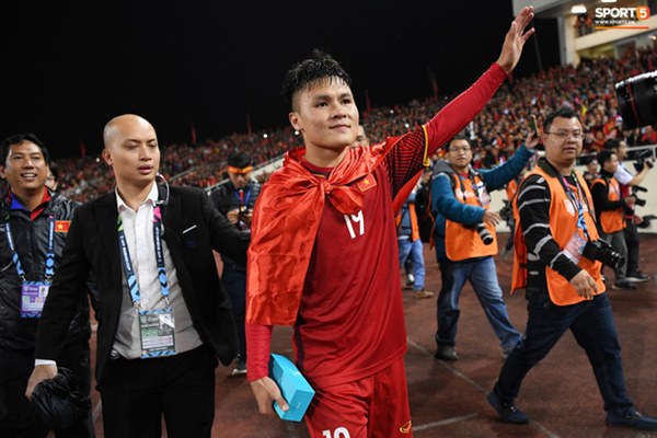 Quang Hải và tuổi 23 độc nhất vô nhị: Danh hiệu đề huề, nhà đẹp, xe sang khiến các bậc tiền bối cũng phải ghen tị-1