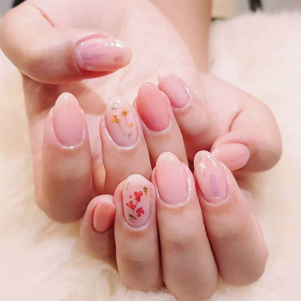 Tóc Tiên khoe bộ móng trăng khuyết và nửa vầng trăng khiến nhiều chị em đồng cảm-9