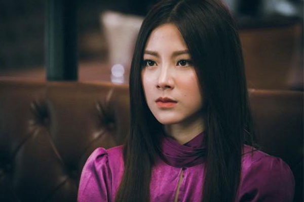 Quấn khăn tắm lao ra khỏi khách sạn, tôi hoảng loạn bắt gặp bóng hình người quen-3