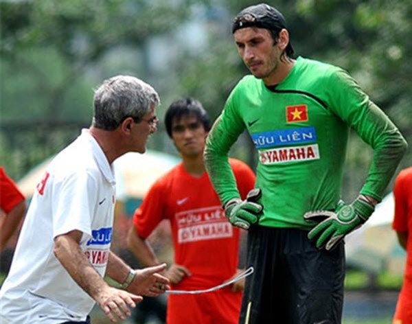 TOP 5 thủ môn cao nhất từng khoác áo ĐTVN: Đặng Văn Lâm đứng cuối bảng-3