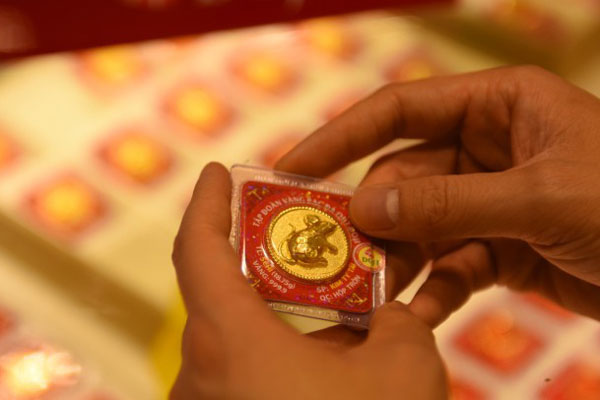 Giá vàng hôm nay 14/4, Vàng tăng sốc lên sát mốc 49 triệu đồng/lượng-2