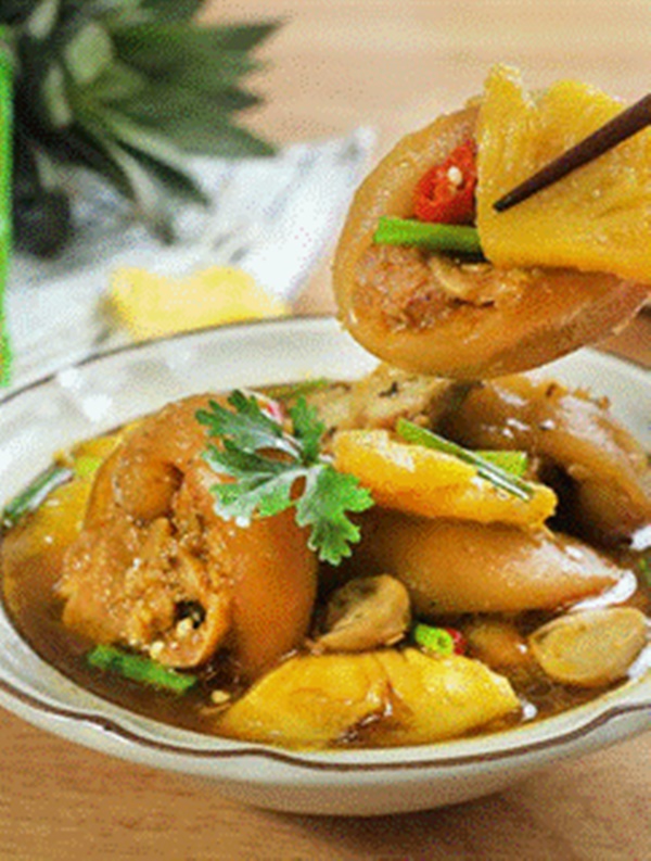 Mẹ đảm làm món chân giò kho dứa vừa mềm vừa ngon, chồng con&nbsp;khen hết lời-9