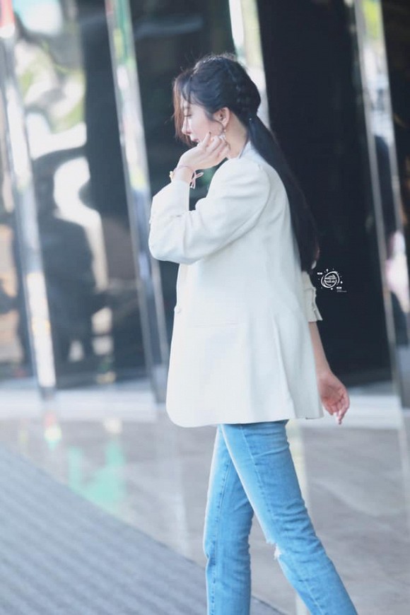 Cột tóc hai bên hack tuổi cực đỉnh, Dương Mịch còn gây mê hoặc với góc nghiêng thần thánh-6